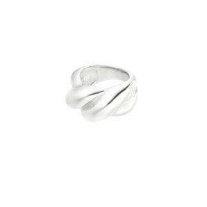Dazzling ring