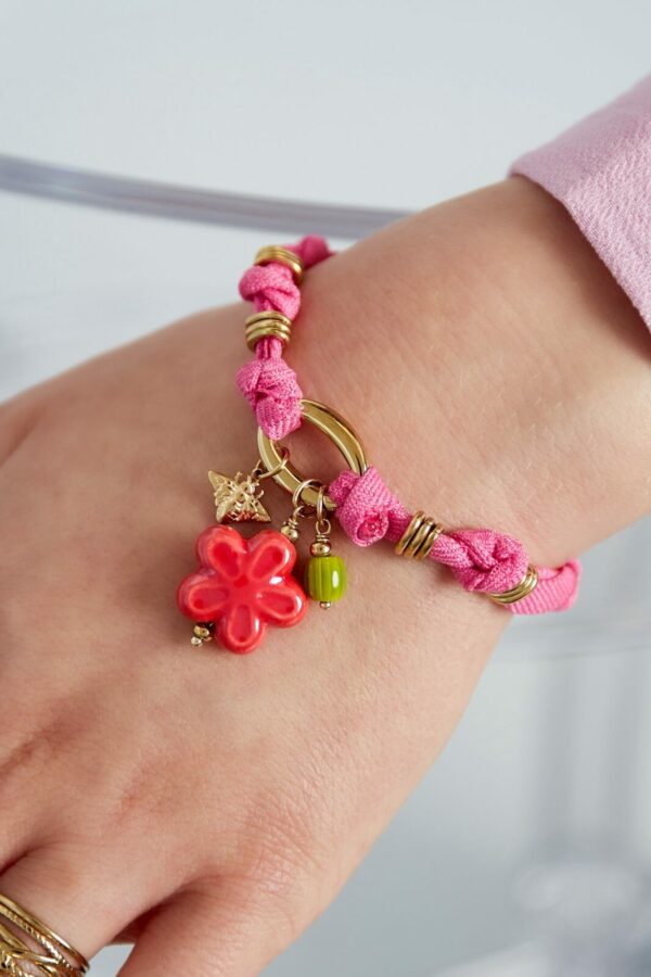 Flower armband